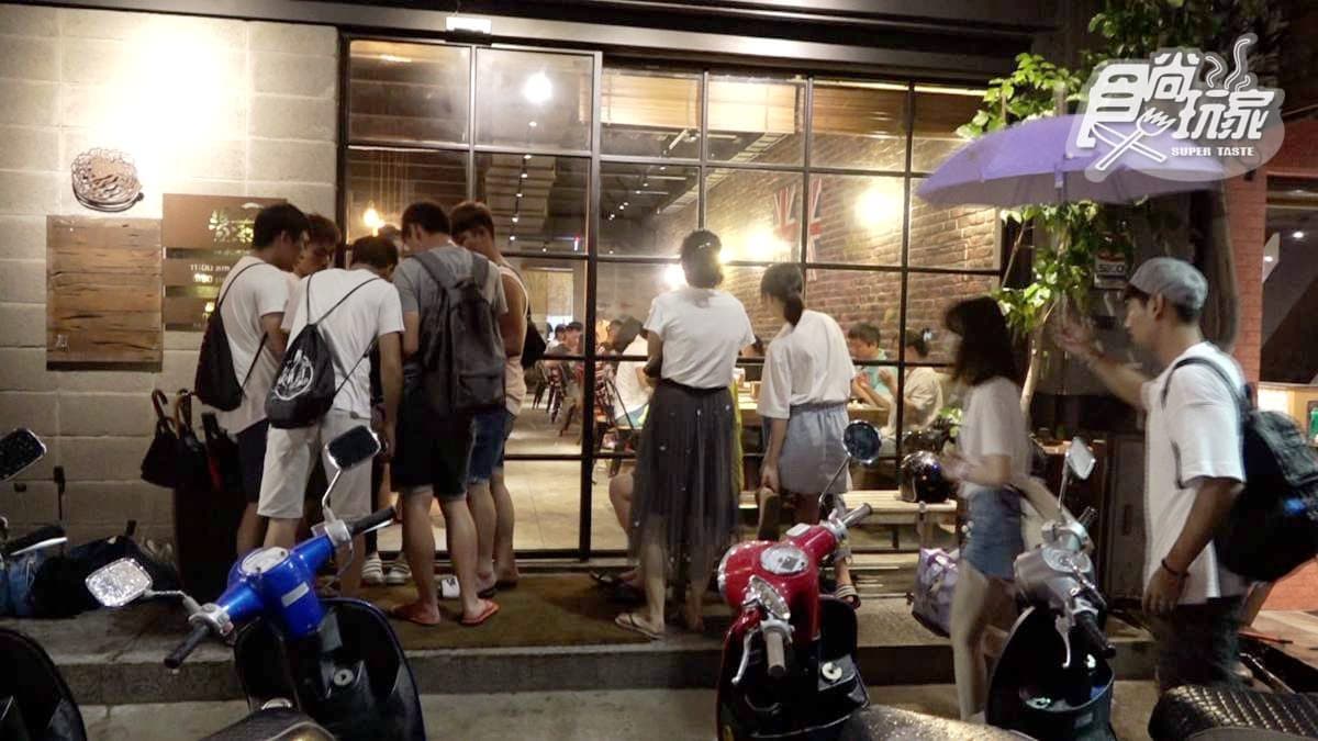 高CP值火鍋!660元爽吃9種海鮮,巨無霸生蠔比臉還大 高CP值火鍋!660元爽吃9種海鮮,巨無霸生蠔比臉還大