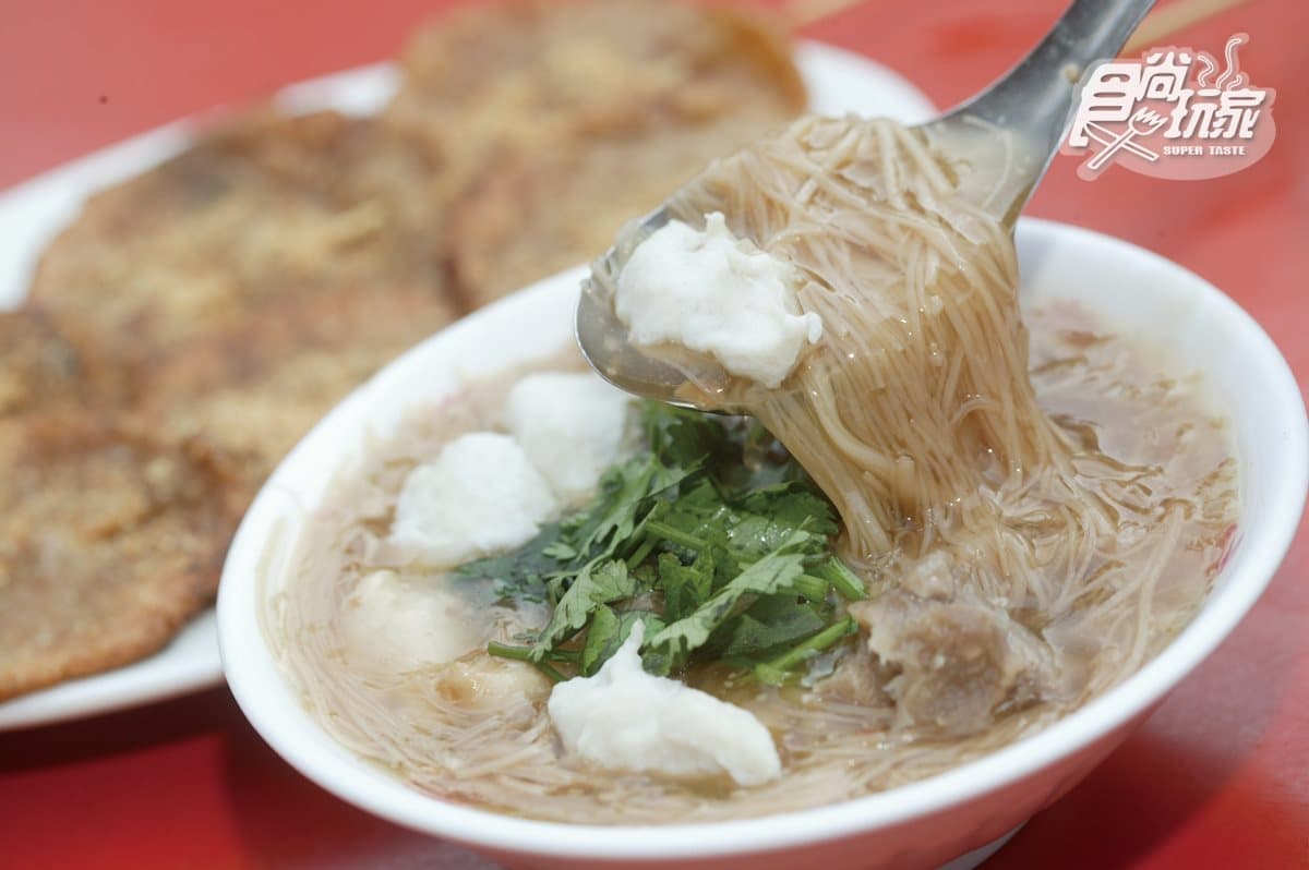 麵線羹配料大不同!北部人愛蚵仔、南台灣加魚漿,北中南超人氣這12家 麵線羹配料大不同!北部人愛蚵仔、南台灣加魚漿,北中南超人氣這12家