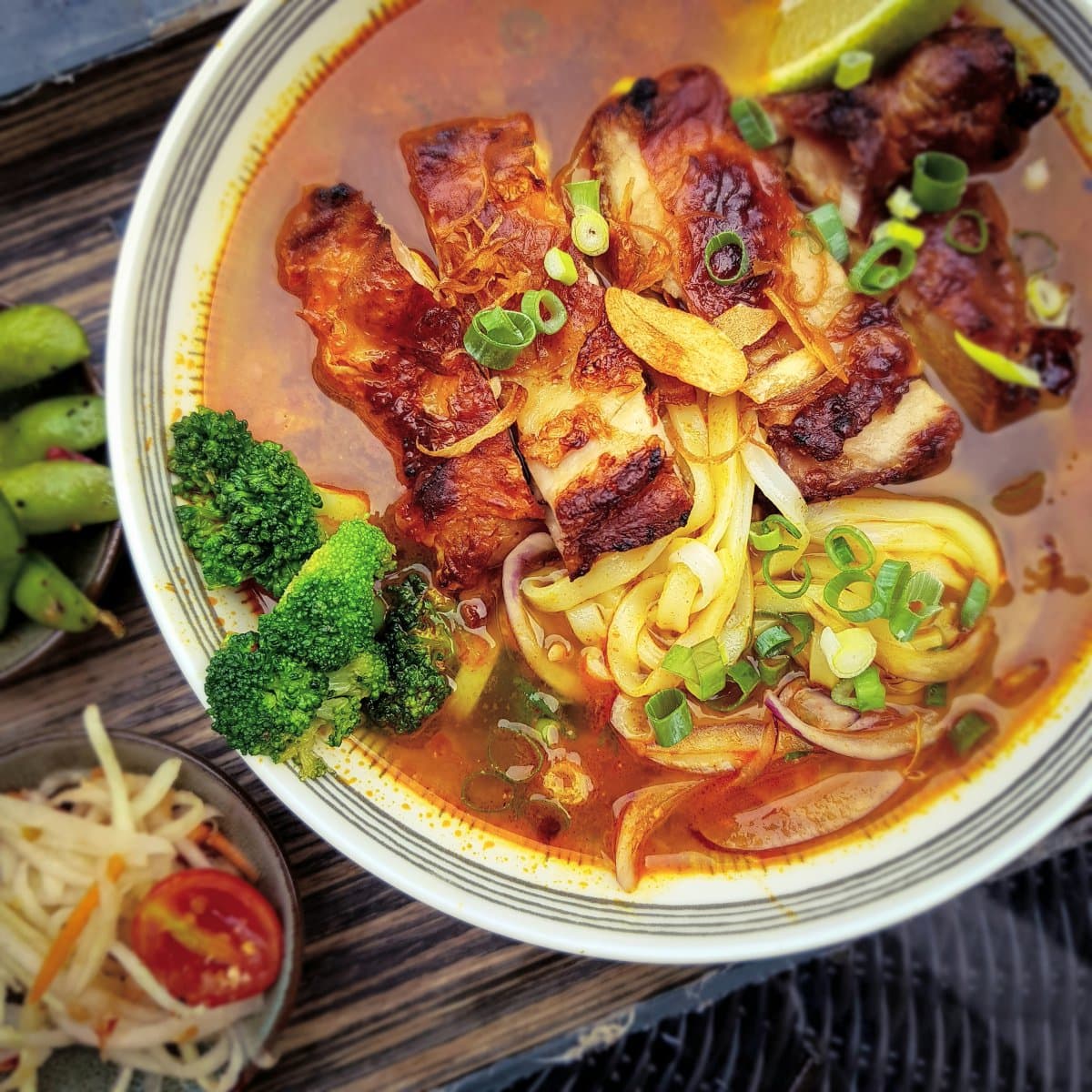 揪好友一起吃!泰式料理品牌開幕,推「巨無霸椒麻雞飯」買一送一! 揪好友一起吃!泰式料理品牌開幕,推「巨無霸椒麻雞飯」買一送一!