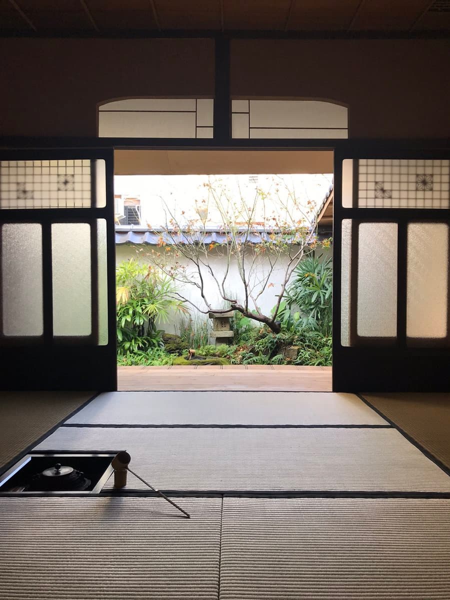 台南5家美拍老屋下午茶:千層蛋糕配夢幻花藝、百年木屋1秒到京都、天井屋頂魚兒優游 台南5家美拍老屋下午茶:千層蛋糕配夢幻花藝、百年木屋1秒到京都、天井屋頂魚兒優游