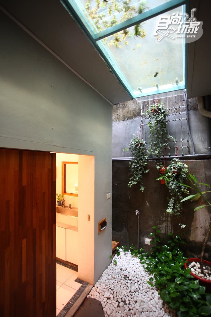 台南5家美拍老屋下午茶:千層蛋糕配夢幻花藝、百年木屋1秒到京都、天井屋頂魚兒優游 台南5家美拍老屋下午茶:千層蛋糕配夢幻花藝、百年木屋1秒到京都、天井屋頂魚兒優游