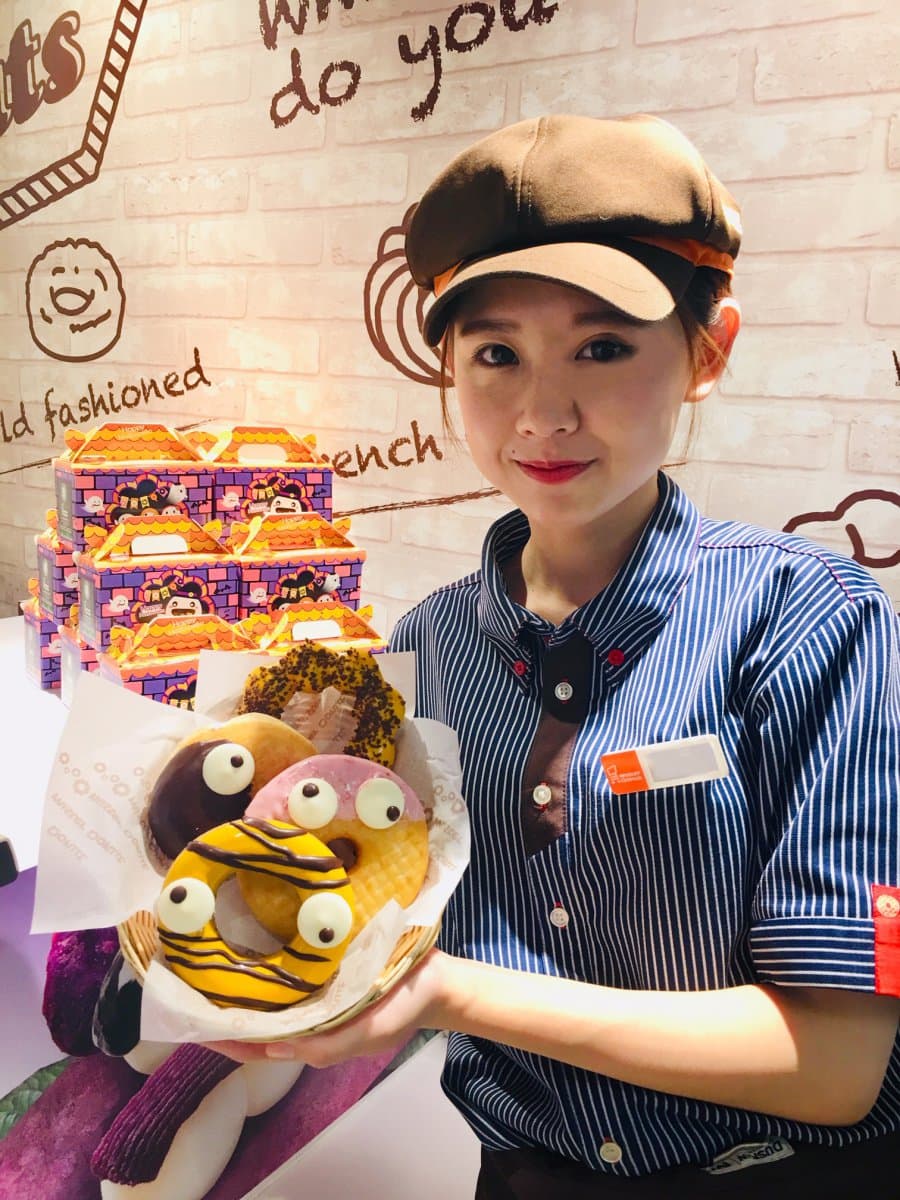 Mister Donut萬聖節限定口味「大眼睛可愛鬼」 還可幫孩子報名「小搗蛋烘焙師」 Mister Donut萬聖節限定口味「大眼睛可愛鬼」 還可幫孩子報名「小搗蛋烘焙師」