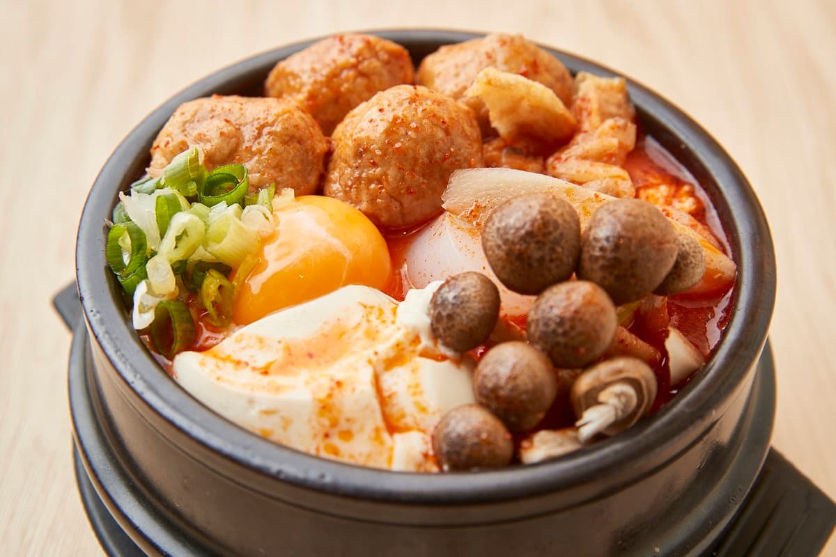 【新開店】吃料理也能變美!東京「膠原蛋白純豆腐鍋」進軍台北 還有5種辣度可選 【新開店】吃料理也能變美!東京「膠原蛋白純豆腐鍋」進軍台北 還有5種辣度可選