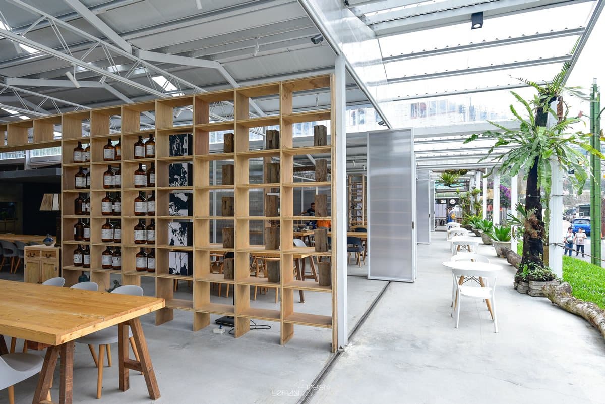 嘉義最新打卡餐廳!這間圖書館沒有書 館藏居然是「空氣」? 嘉義最新打卡餐廳!這間圖書館沒有書 館藏居然是「空氣」?