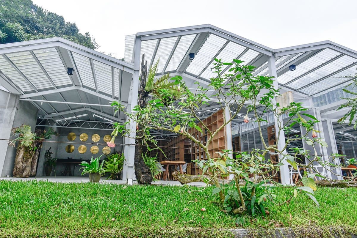 嘉義最新打卡餐廳!這間圖書館沒有書 館藏居然是「空氣」? 嘉義最新打卡餐廳!這間圖書館沒有書 館藏居然是「空氣」?