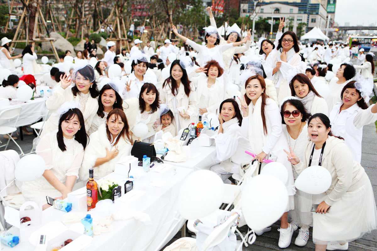 「白色野餐」又來了!法國正式授權,地點「保密」,穿不夠白「請回」 「白色野餐」又來了!法國正式授權,地點「保密」,穿不夠白「請回」