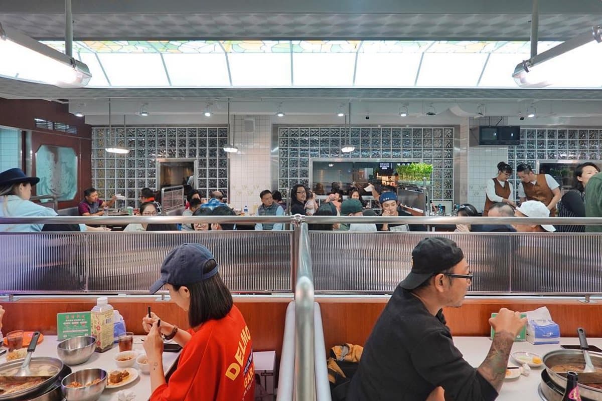 「詹記」麻辣鍋台北店真的開了!濃濃台味裝潢吃鍋讓人重回台灣90年代! 「詹記」麻辣鍋台北店真的開了!濃濃台味裝潢吃鍋讓人重回台灣90年代!