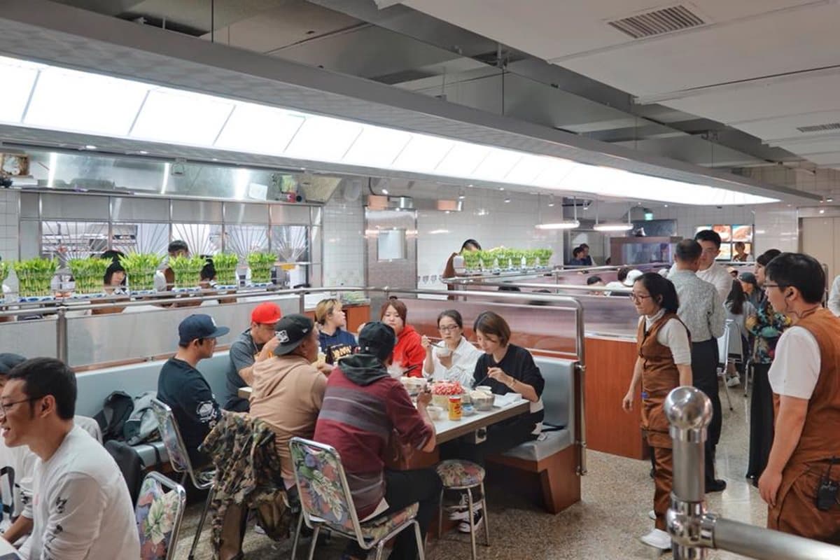 「詹記」麻辣鍋台北店真的開了!濃濃台味裝潢吃鍋讓人重回台灣90年代! 「詹記」麻辣鍋台北店真的開了!濃濃台味裝潢吃鍋讓人重回台灣90年代!