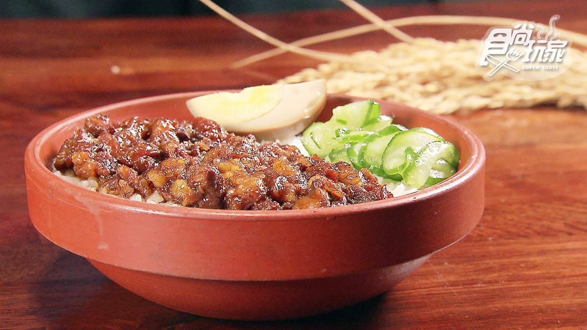 獲選全台十大滷肉飯!陶瓷碗「蒸」的太銷魂,連滷汁醬油也古法自製