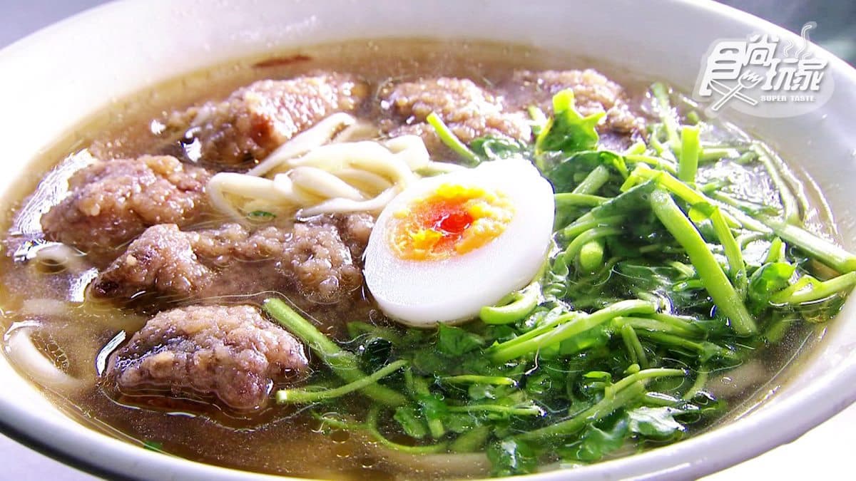 大分量早餐不怕你吃!海鮮麵10多種料、排骨酥麵配溏心蛋飽到中午 大分量早餐不怕你吃!海鮮麵10多種料、排骨酥麵配溏心蛋飽到中午