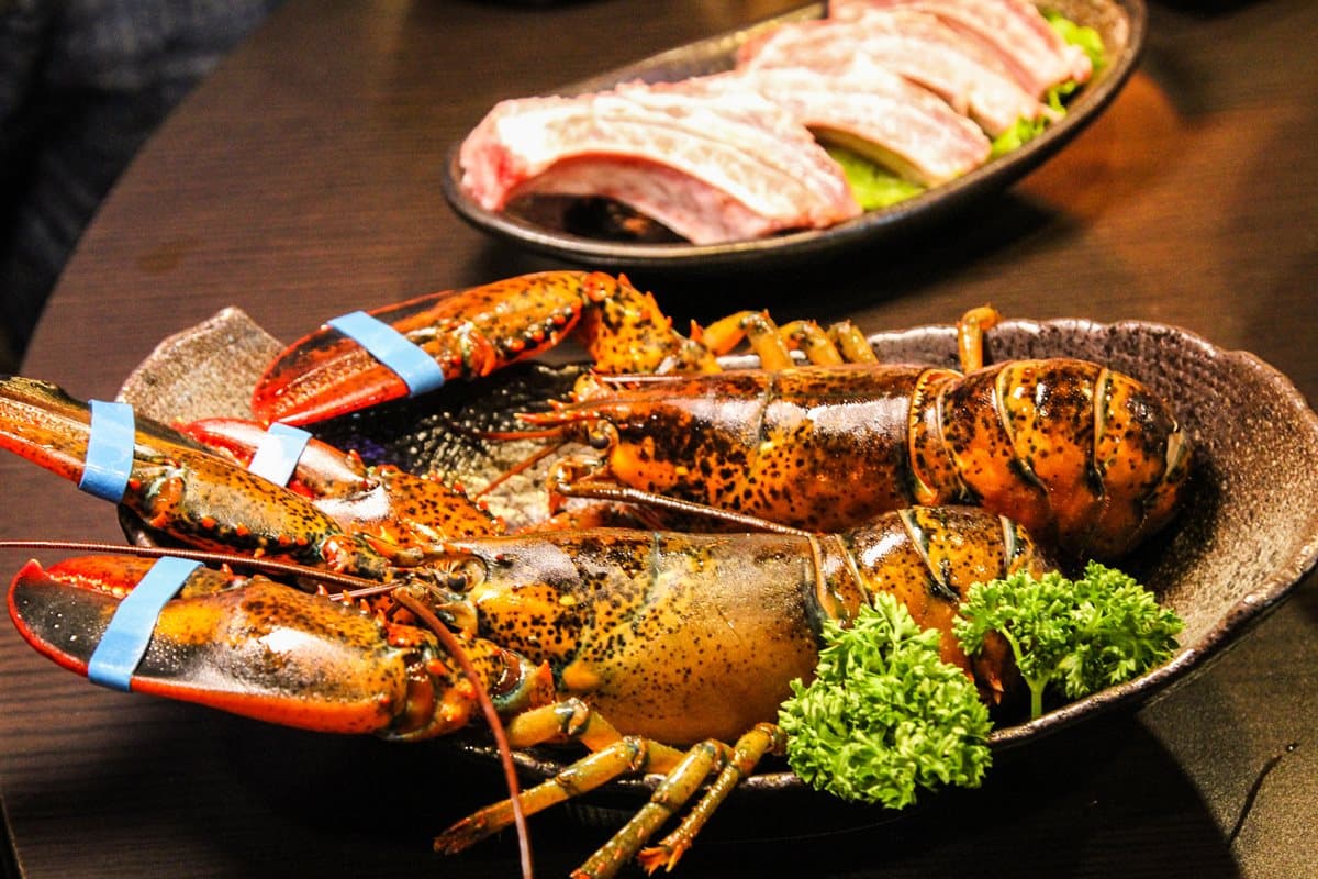 新北耶誕城「最強4家消夜」:燒肉居酒屋、金門牛肉鍋、和牛吃到飽、七龍蝦鍋 新北耶誕城「最強4家消夜」:燒肉居酒屋、金門牛肉鍋、和牛吃到飽、七龍蝦鍋