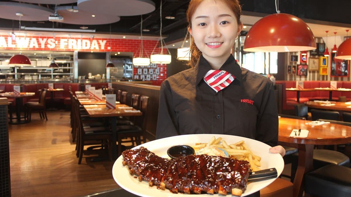 就是週五!TGI FRIDAYS 超大豬肋排「買1送1」 每桌可點2份 就是週五!TGI FRIDAYS 超大豬肋排「買1送1」 每桌可點2份