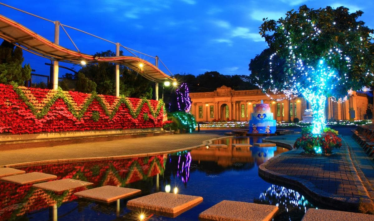 摩天輪+燈海花牆!台北夢幻「公館耶誕季」開幕當日免費入園! 摩天輪+燈海花牆!台北夢幻「公館耶誕季」開幕當日免費入園!