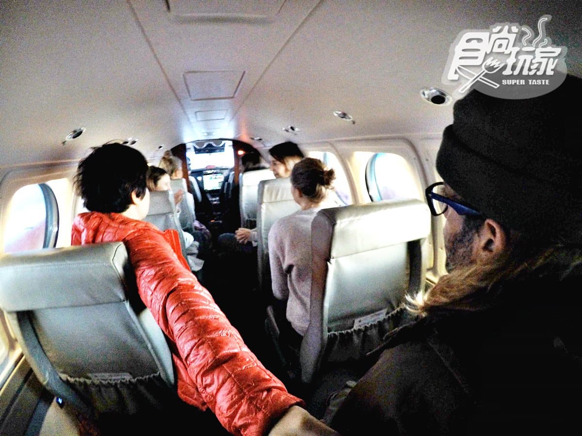 搭直升機到「格陵蘭」當白日夢冒險王!帶你飛19個小時 體驗遠得要命旅程 搭直升機到「格陵蘭」當白日夢冒險王!帶你飛19個小時 體驗遠得要命旅程
