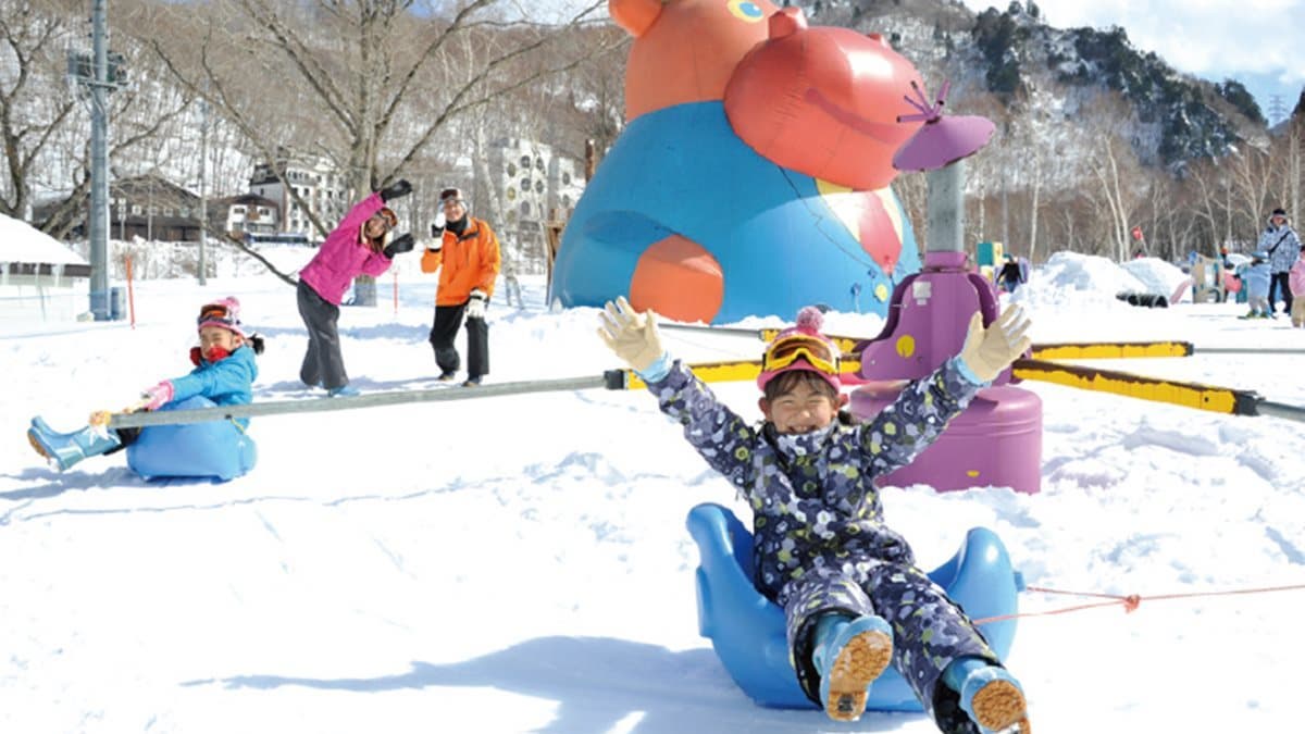 帶孩子滑雪去!玩造浪池、搭纜車 日本這3處雪場超好玩 帶孩子滑雪去!玩造浪池、搭纜車 日本這3處雪場超好玩