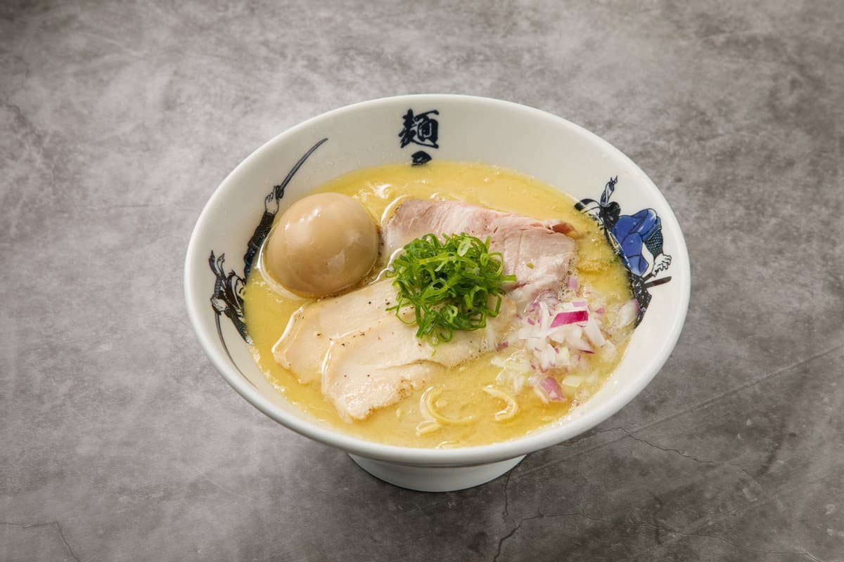 連3天早鳥「買1送1」!日本拉麵插旗台中 必點2公分厚霸王叉燒 連3天早鳥「買1送1」!日本拉麵插旗台中 必點2公分厚霸王叉燒