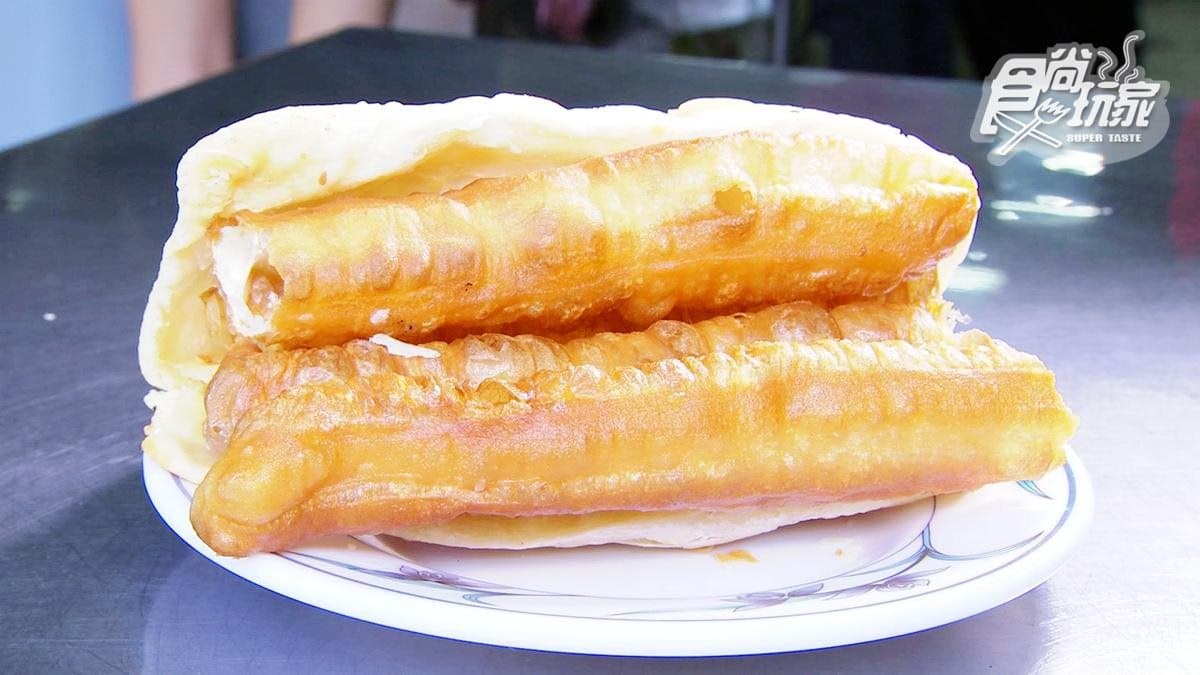 羅東遊子想念的家鄉味!60年早餐店必點鹹豆漿加蛋、韭菜水煎包 羅東遊子想念的家鄉味!60年早餐店必點鹹豆漿加蛋、韭菜水煎包