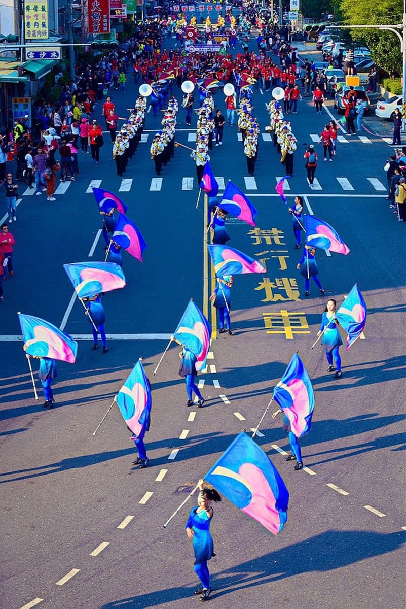 嘉義這幾天好熱鬧!「八家將」「布袋戲」和「管樂隊」一起表演踩街 嘉義這幾天好熱鬧!「八家將」「布袋戲」和「管樂隊」一起表演踩街