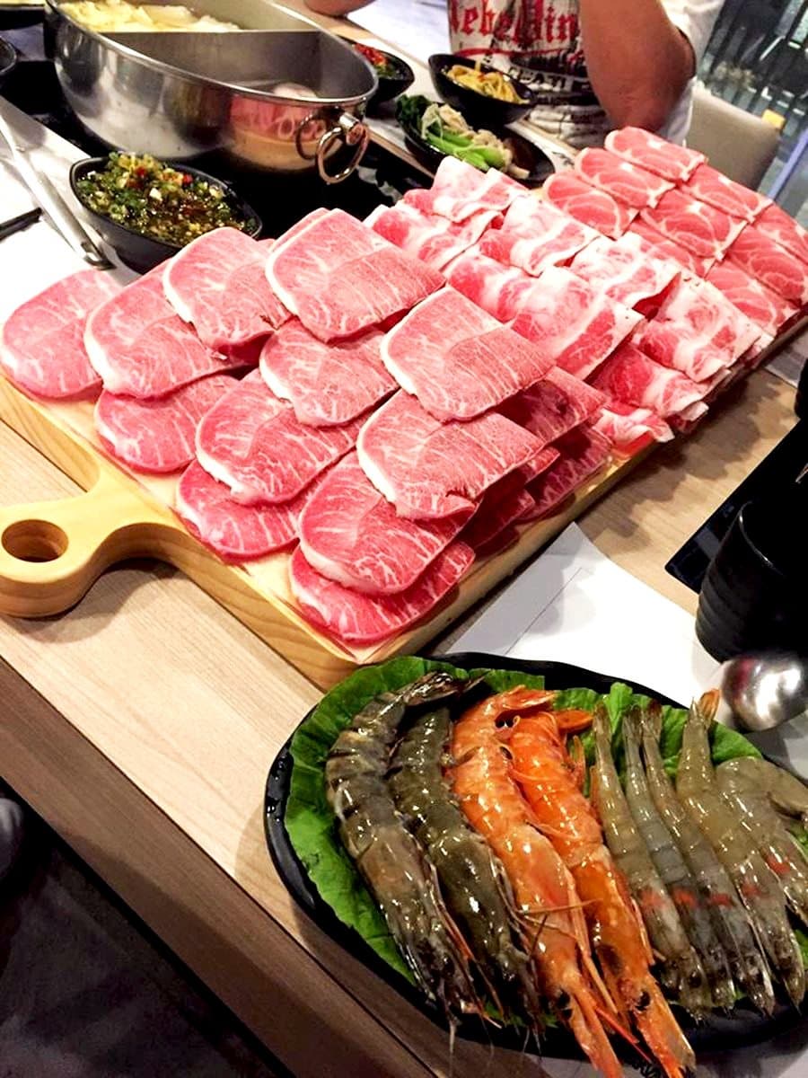IG超人氣大分量肉盤火鍋這3家→第3家100盎司拼盤挑戰大胃王 IG超人氣大分量肉盤火鍋這3家→第3家100盎司拼盤挑戰大胃王