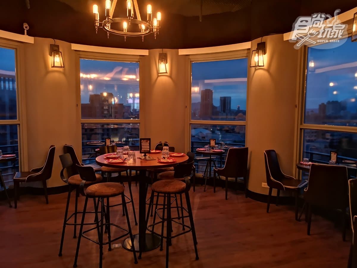 賞夜景第一排!台北「高空景觀餐廳」超隱密 可選16種義大利麵 賞夜景第一排!台北「高空景觀餐廳」超隱密 可選16種義大利麵