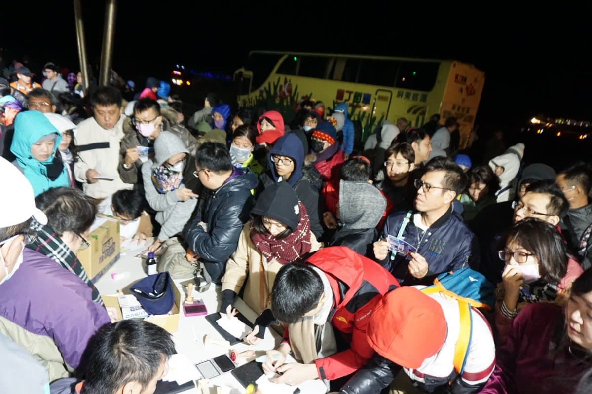 墾丁「龍磐草原」迎第一道曙光!「免費接駁」地點是這2處 墾丁「龍磐草原」迎第一道曙光!「免費接駁」地點是這2處