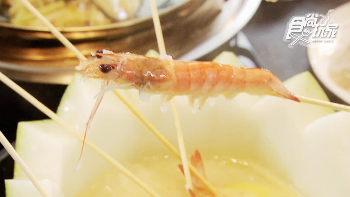 冬瓜盅火鍋吃過沒?肉品、海鮮涮粥湯,還有「桑拿雞」蒸的超鮮甜 冬瓜盅火鍋吃過沒?肉品、海鮮涮粥湯,還有「桑拿雞」蒸的超鮮甜
