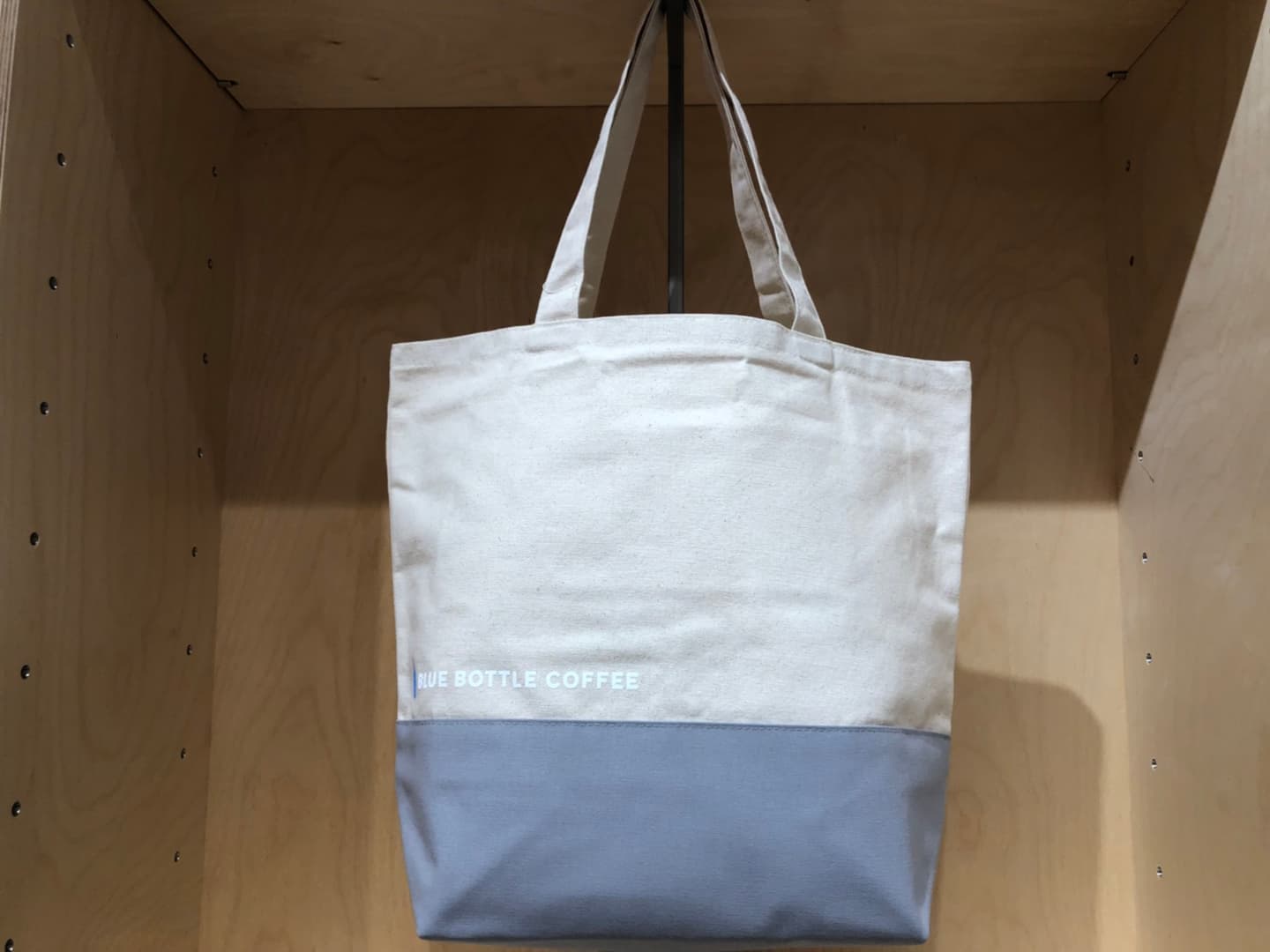 「藍瓶Blue Bottle」首度登台!禮品店「全球首賣」是這個,粉絲們快衝 「藍瓶Blue Bottle」首度登台!禮品店「全球首賣」是這個,粉絲們快衝