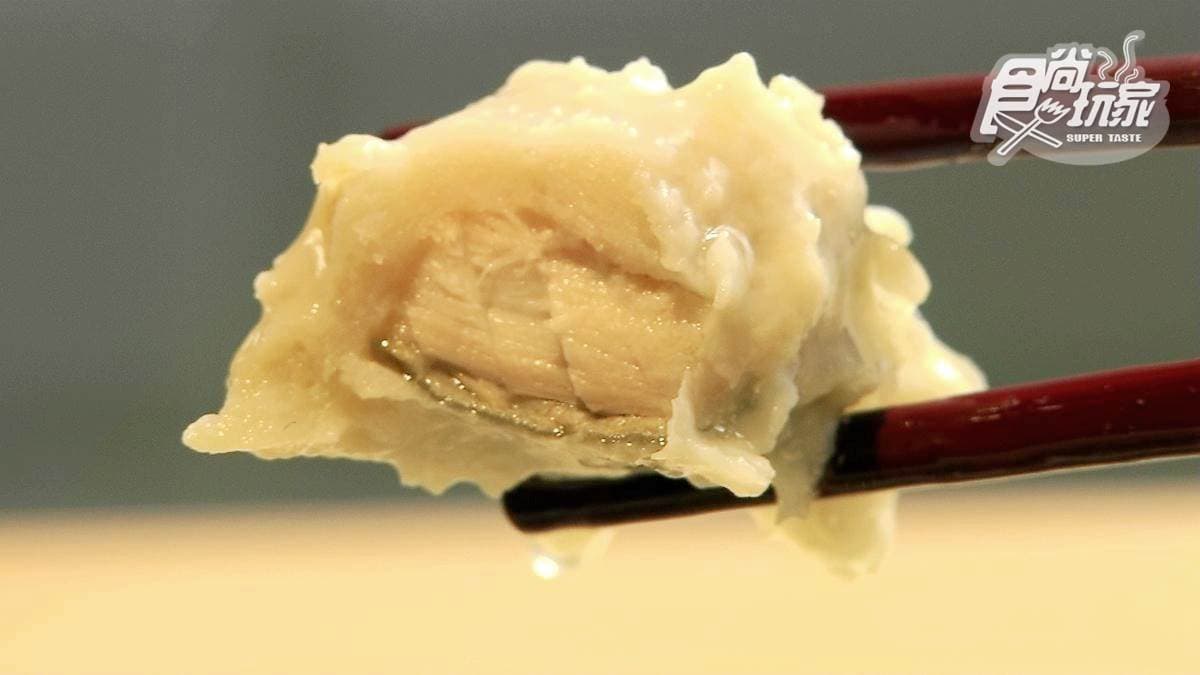 台南60年不敗「浮水魚羹」!魚羹包藏大塊虱目魚,配私房煎餃才內行 台南60年不敗「浮水魚羹」!魚羹包藏大塊虱目魚,配私房煎餃才內行