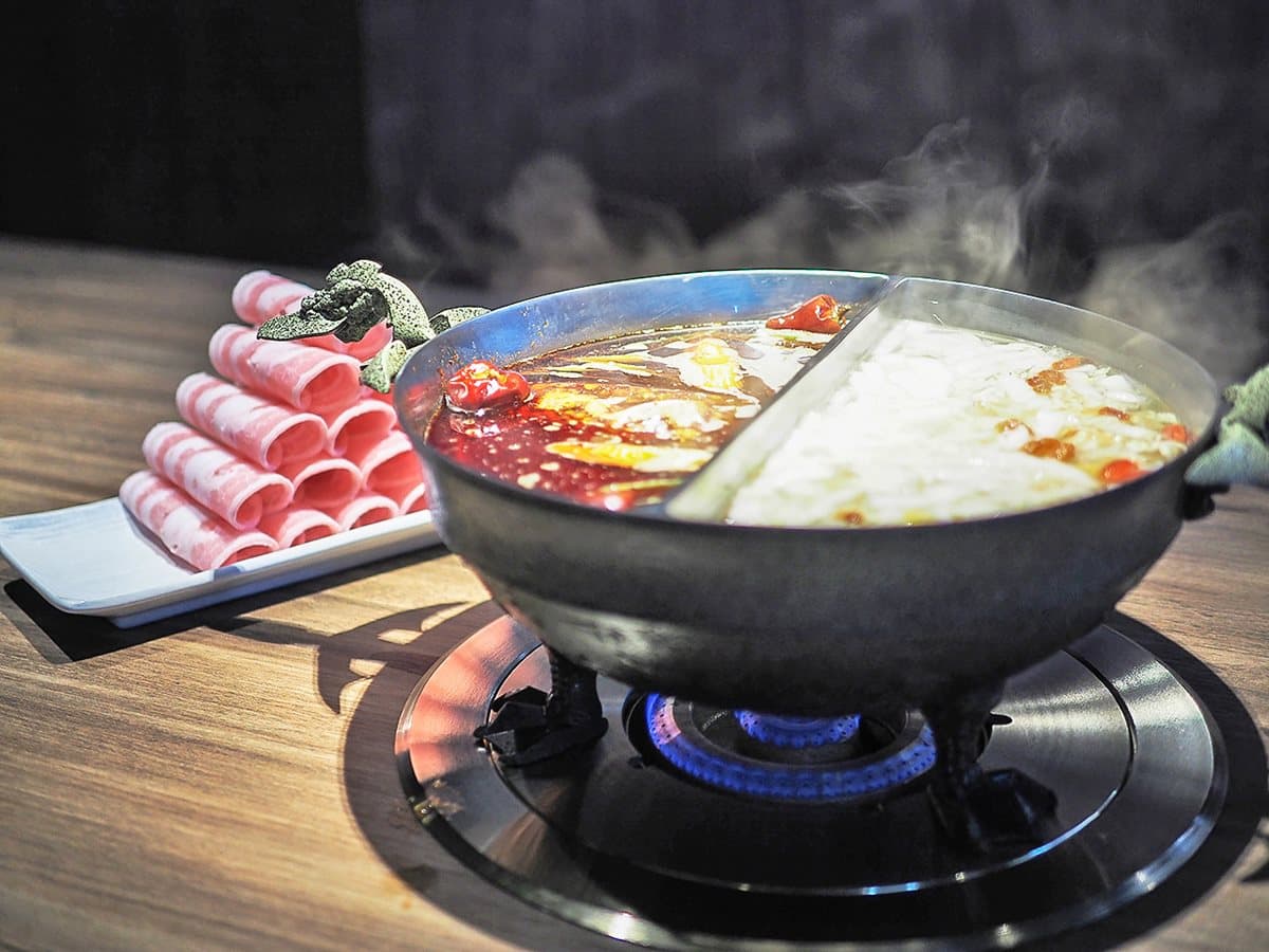 【新開店】台中「輕井澤」又來了!麻辣鍋品牌試營運 中式時尚風4大湯頭應戰 【新開店】台中「輕井澤」又來了!麻辣鍋品牌試營運 中式時尚風4大湯頭應戰