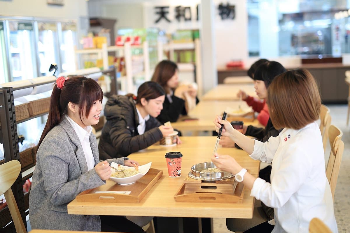 全台第一!專業廚師進駐「超商」,「現煮」鍋物、義式燉飯給你吃 全台第一!專業廚師進駐「超商」,「現煮」鍋物、義式燉飯給你吃