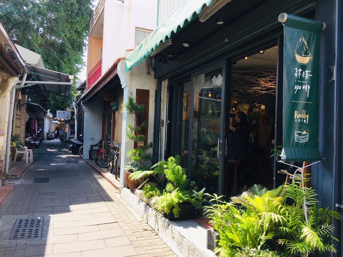 台南只有7個位置的咖啡店,必點40層超美手作千層蛋糕 台南只有7個位置的咖啡店,必點40層超美手作千層蛋糕