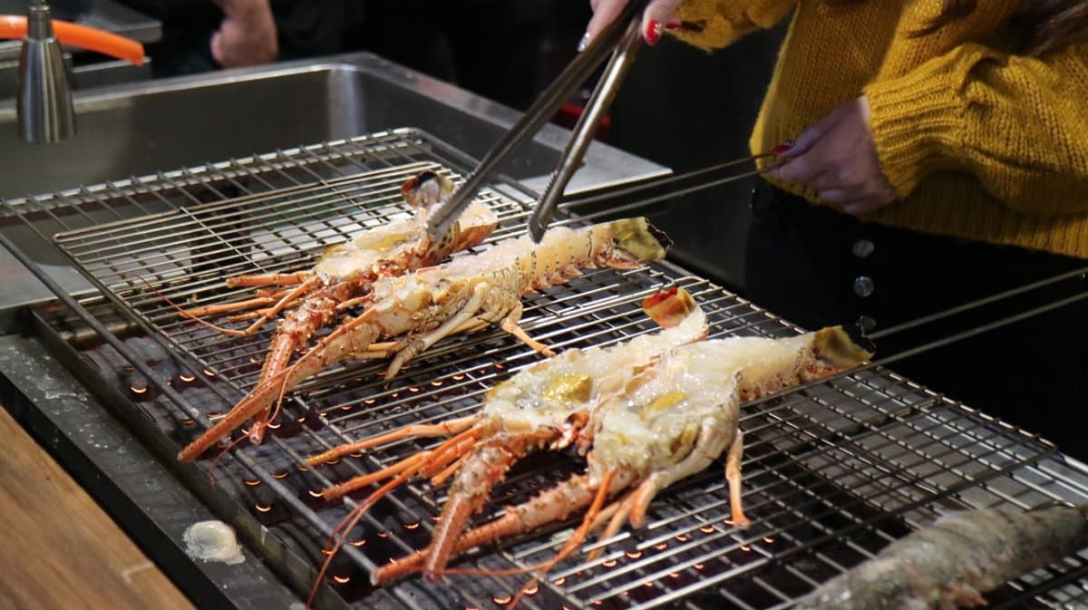 【新開店】海鮮控收口袋!超澎湃「燒烤生蠔、焗烤龍蝦」開幕一人送一顆生蠔 【新開店】海鮮控收口袋!超澎湃「燒烤生蠔、焗烤龍蝦」開幕一人送一顆生蠔