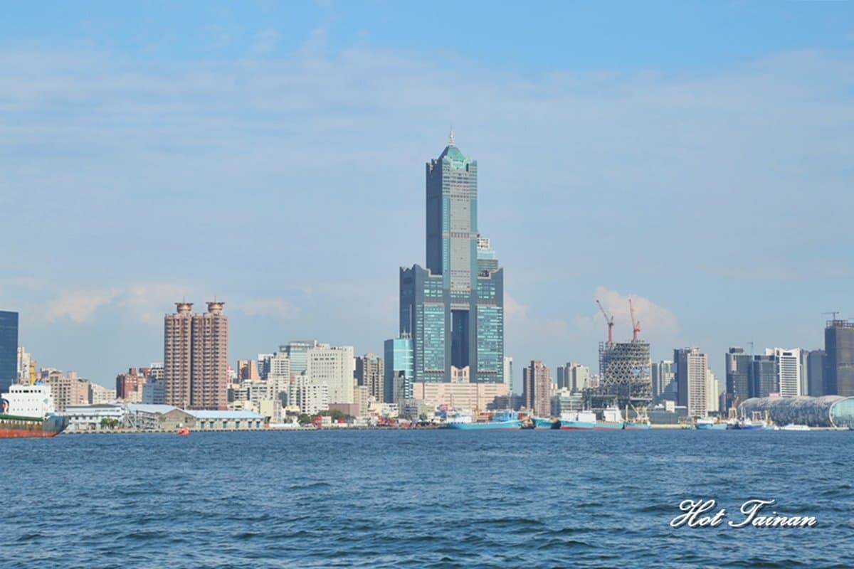 最潮玩法!搭遊艇從「駁二」玩到「大鵬灣」 海上視角看遍高屏景點 最潮玩法!搭遊艇從「駁二」玩到「大鵬灣」 海上視角看遍高屏景點