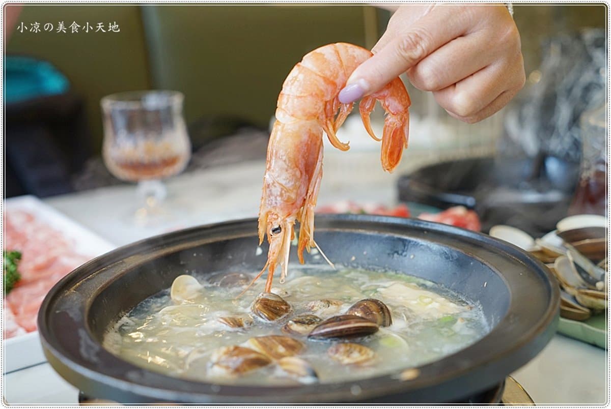 【新開店】超好拍!台中華麗「鳥籠火鍋」 復古Tiffany藍成亮點 【新開店】超好拍!台中華麗「鳥籠火鍋」 復古Tiffany藍成亮點