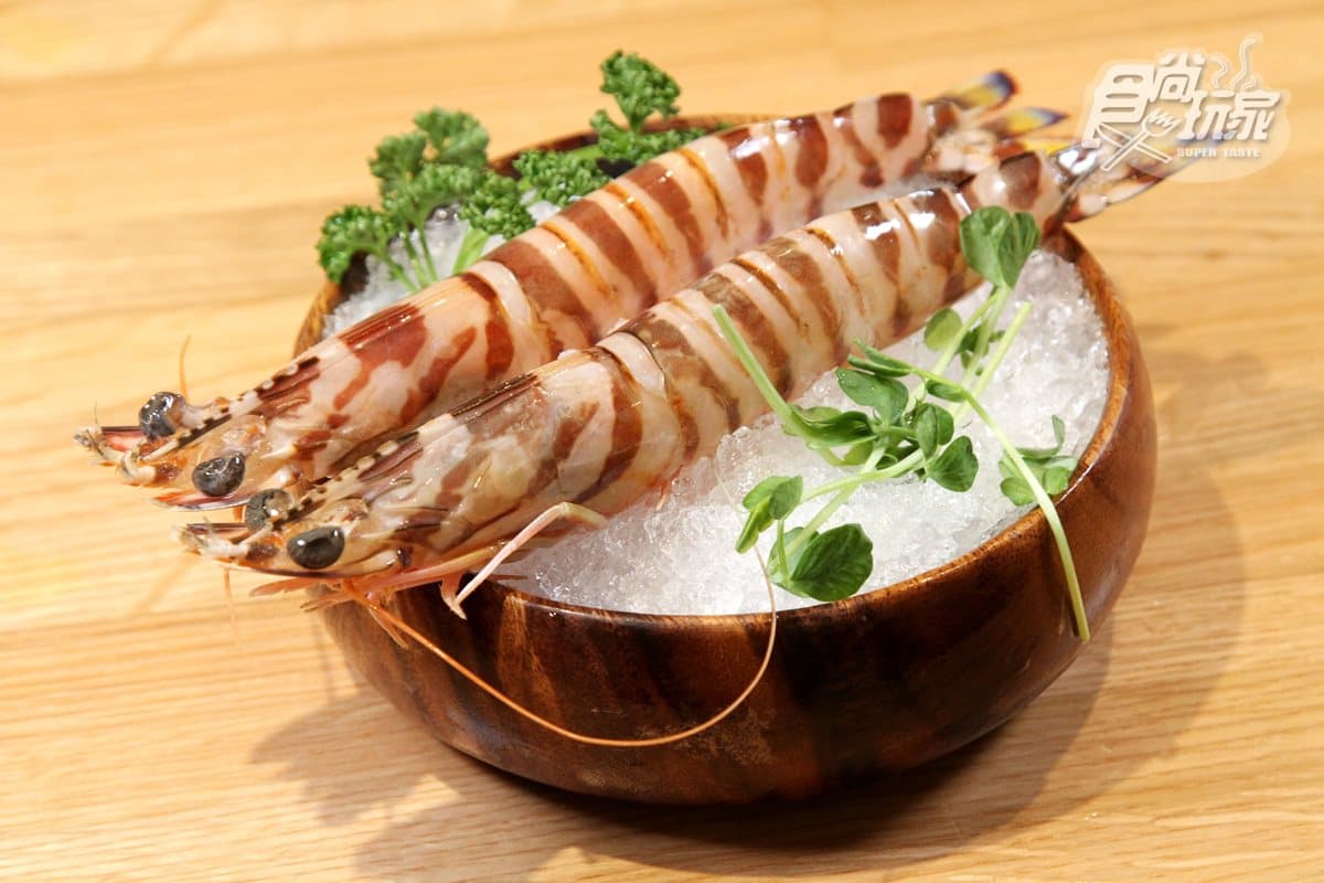 【新開店】活龍蝦只賣499!鍋物超狂CP值→身分證「5、6、8」中2碼,送2隻澎湖大明蝦 【新開店】活龍蝦只賣499!鍋物超狂CP值→身分證「5、6、8」中2碼,送2隻澎湖大明蝦