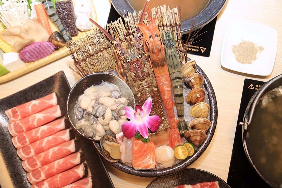 不讓輕井澤獨霸!「火鍋界的屋馬」插旗台中公益路,必點「海龍王鍋」 不讓輕井澤獨霸!「火鍋界的屋馬」插旗台中公益路,必點「海龍王鍋」