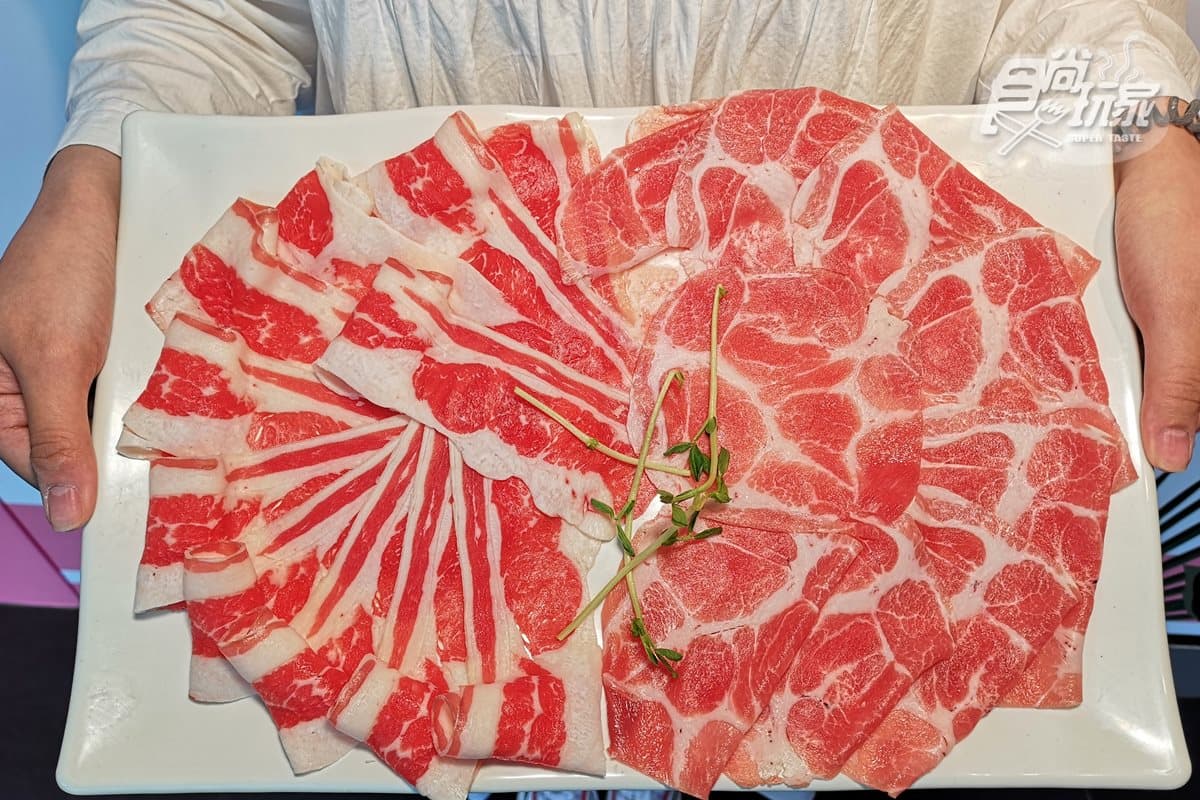 肉多多二代店「粉紅恐龍風」!集4人用餐就送超大「玫瑰肉盤」 肉多多二代店「粉紅恐龍風」!集4人用餐就送超大「玫瑰肉盤」