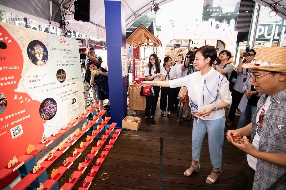 美到冒泡「粉紅戀愛巷」現身信義區!美食市集送「澳門來回機票」 美到冒泡「粉紅戀愛巷」現身信義區!美食市集送「澳門來回機票」
