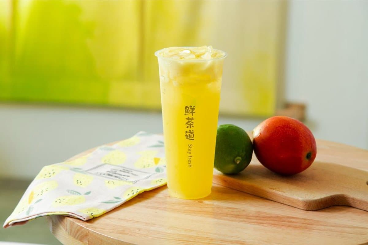 香甜芒果味太犯規!鮮茶道3大芒果冰飲全新登場,虛擬復古版「偷心冰菓室」快閃來襲 香甜芒果味太犯規!鮮茶道3大芒果冰飲全新登場,虛擬復古版「偷心冰菓室」快閃來襲