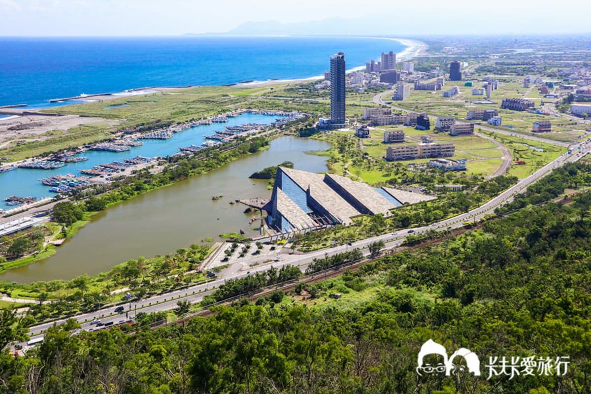 宜蘭祕境觀景台!一覽蘭陽平原「蟾蜍山景觀台」迷人海景、百萬夜景都有 宜蘭祕境觀景台!一覽蘭陽平原「蟾蜍山景觀台」迷人海景、百萬夜景都有