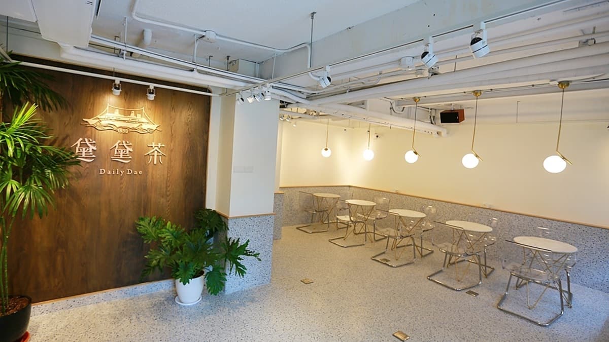 台中手搖飲HOW狂!透天獨棟飲品店銅板價,必喝「火烤焦糖奶茶」 台中手搖飲HOW狂!透天獨棟飲品店銅板價,必喝「火烤焦糖奶茶」