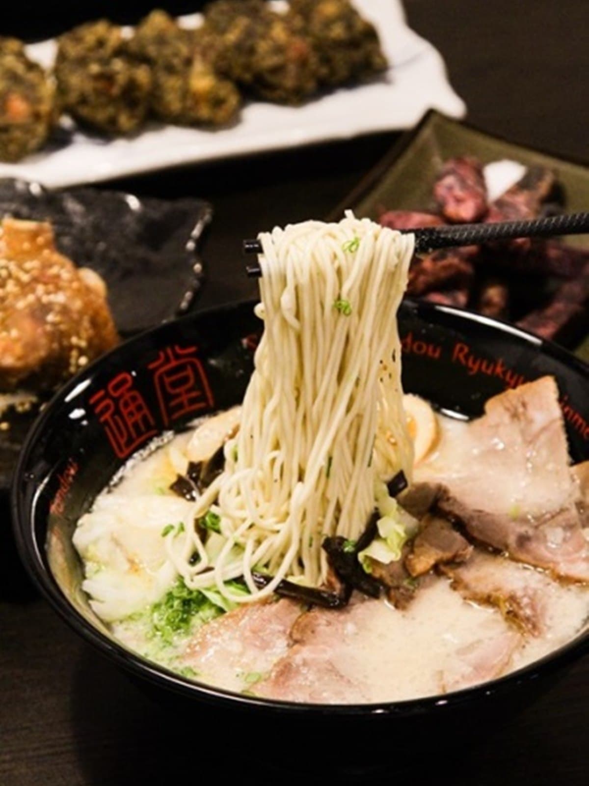 人氣拉麵熄燈祭「買一送一」!把握這個月,以後只能飛沖繩吃 人氣拉麵熄燈祭「買一送一」!把握這個月,以後只能飛沖繩吃