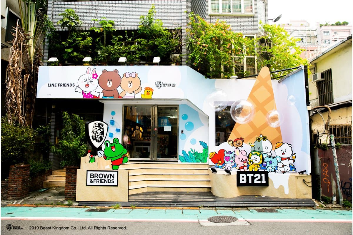 找熊大合照!「LINE FRIENDS + BT21夏日店」快閃台北台南,胖版熊大超可愛 找熊大合照!「LINE FRIENDS + BT21夏日店」快閃台北台南,胖版熊大超可愛