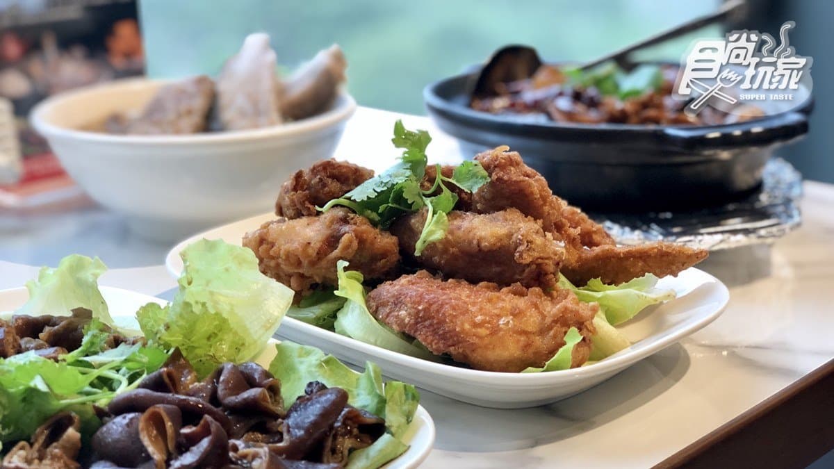 25公分超狂「豬肋排」!「肉骨茶名店」首登台,開幕用餐半價 25公分超狂「豬肋排」!「肉骨茶名店」首登台,開幕用餐半價