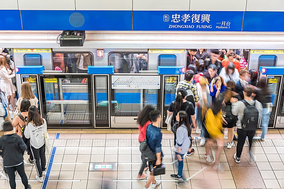 通勤族哭哭!北捷最快年底「取消8折優惠」,1280定期票也可能調整 通勤族哭哭!北捷最快年底「取消8折優惠」,1280定期票也可能調整