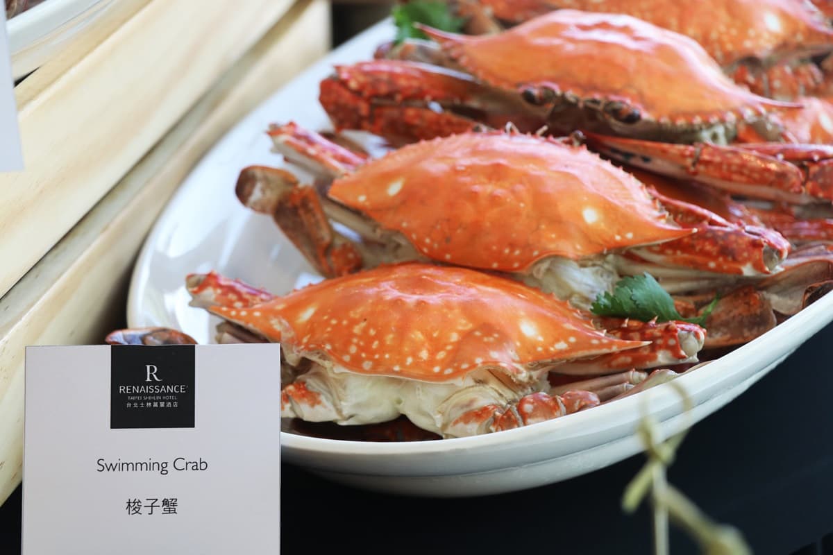 全台最狂「螃蟹吃到飽」!超飽滿帝王蟹腳、蟹肉披薩和馬卡龍,一千元出頭就吃得到 全台最狂「螃蟹吃到飽」!超飽滿帝王蟹腳、蟹肉披薩和馬卡龍,一千元出頭就吃得到