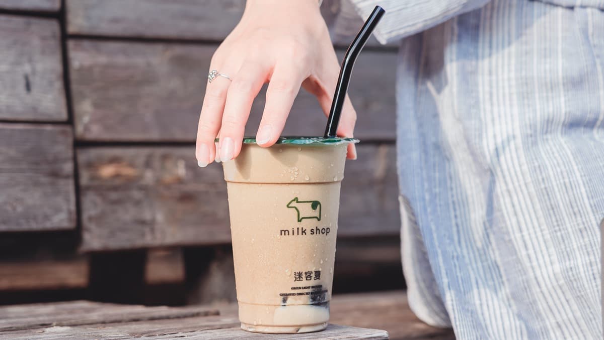 茶控想喝!迷客夏新「宇治焙茶鮮奶系列」,加入台味花生+仙草 茶控想喝!迷客夏新「宇治焙茶鮮奶系列」,加入台味花生+仙草