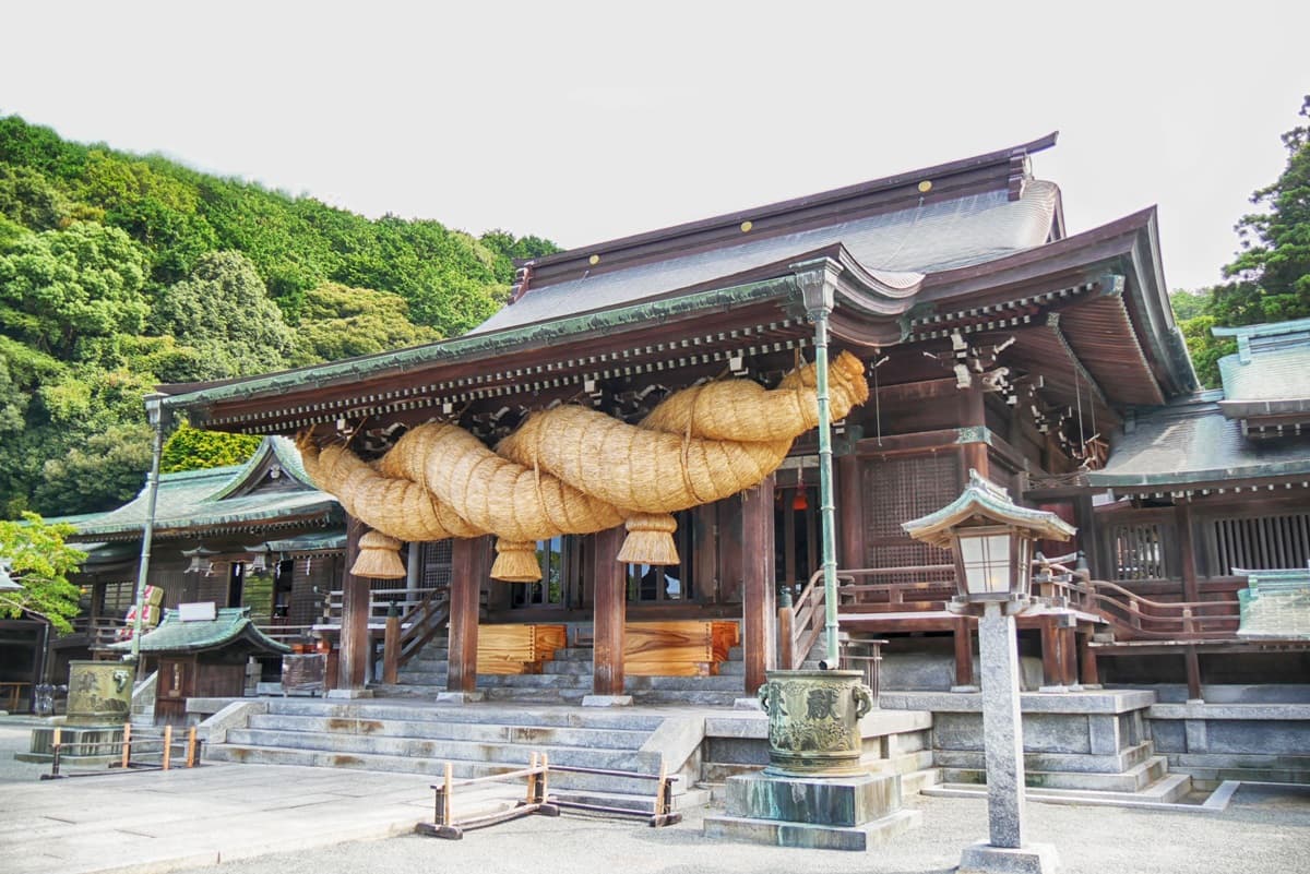 IG必收奇景!夕陽巨大化「降落路中央」,絕美神社光之道一年僅出現兩次 IG必收奇景!夕陽巨大化「降落路中央」,絕美神社光之道一年僅出現兩次