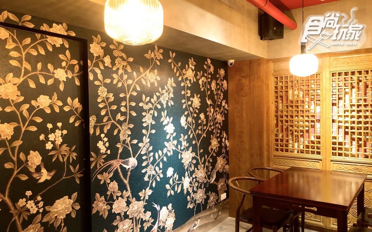 【新開店】網美們!宮廷風「青樓」讓你打卡到凌晨,還可免費吃「星洲軟殼蟹」整個月 【新開店】網美們!宮廷風「青樓」讓你打卡到凌晨,還可免費吃「星洲軟殼蟹」整個月