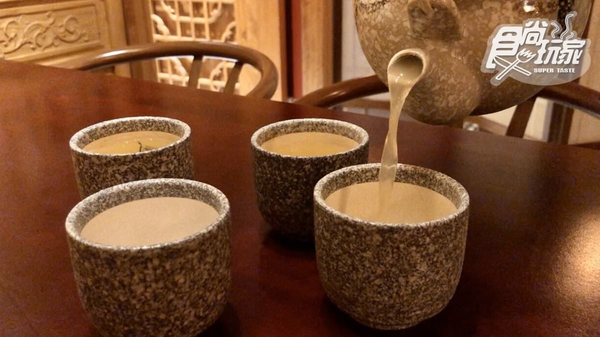 【新開店】網美們!宮廷風「青樓」讓你打卡到凌晨,還可免費吃「星洲軟殼蟹」整個月 【新開店】網美們!宮廷風「青樓」讓你打卡到凌晨,還可免費吃「星洲軟殼蟹」整個月